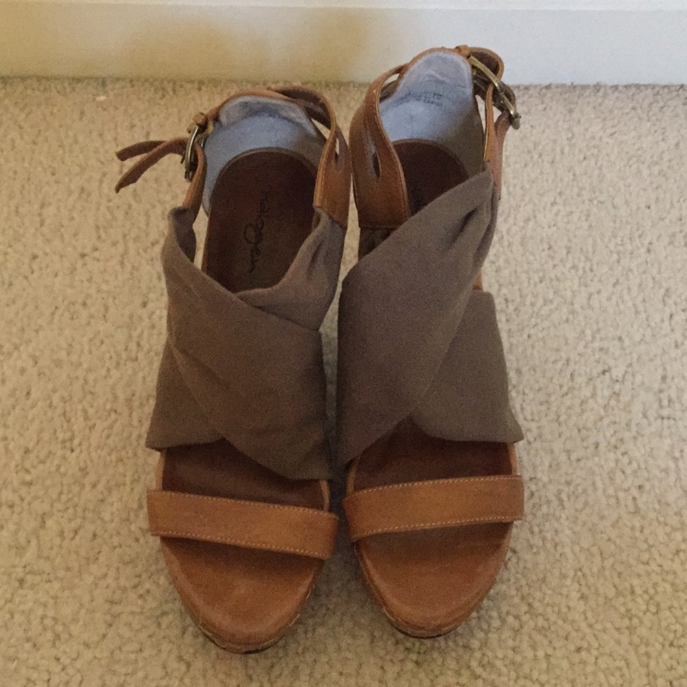 61/2  fabric upper leather sole